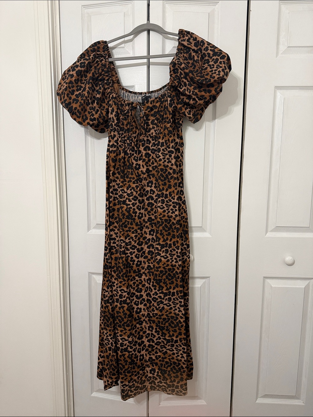 ASOS Leopard-Print Puff-Sleeve Maxi Dress -SZ 8- fits like a Medium